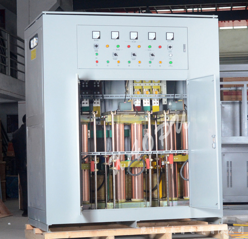 SBW-600KVA三相全自動補償式大功率電力柱式穩壓器柜
