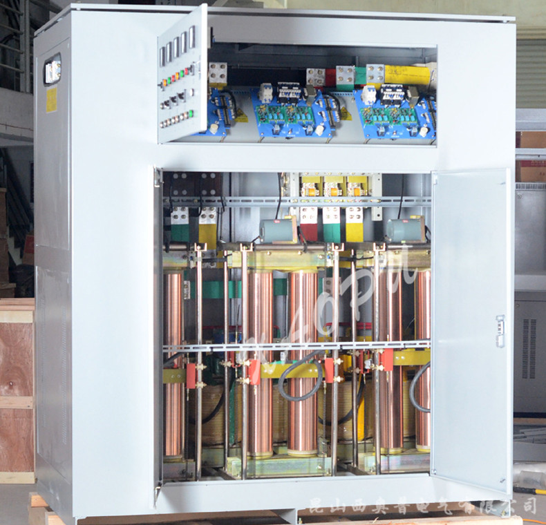 SBW-600KVA三相全自動補償式大功率電力柱式穩壓器柜